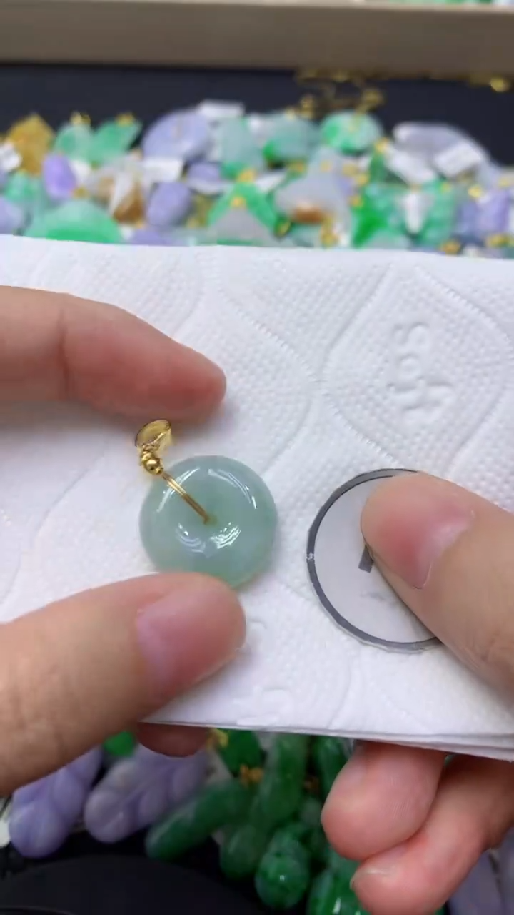 颈饰未镶嵌翡翠天然缅甸翡翠A货