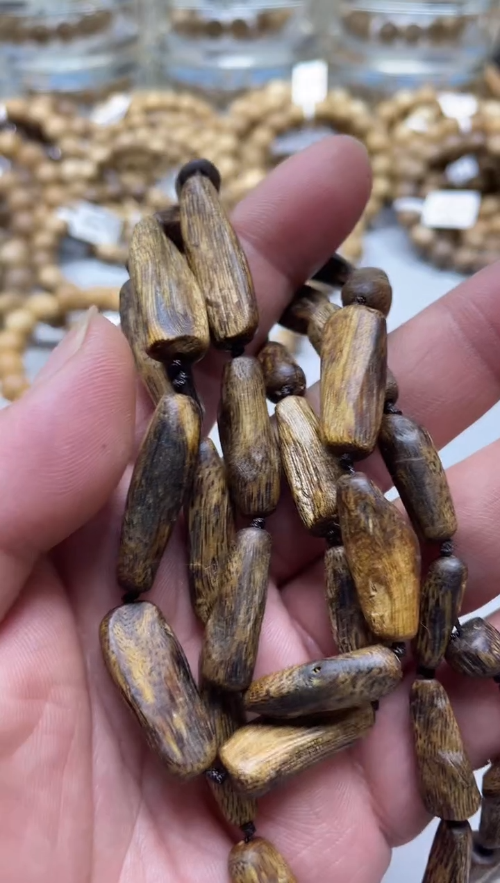 【闪购商品】沉香手串棋楠红金猊随型留疤长串多样性发其一