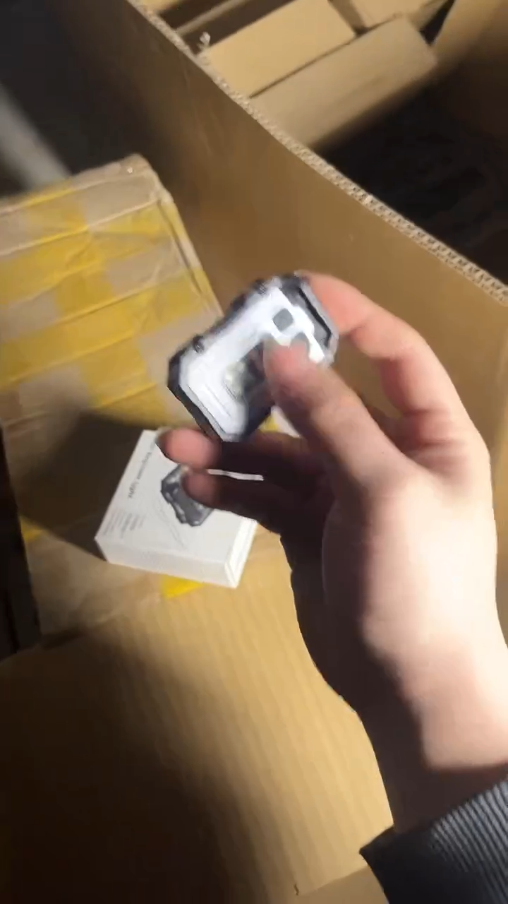 肩灯多功能防水手电