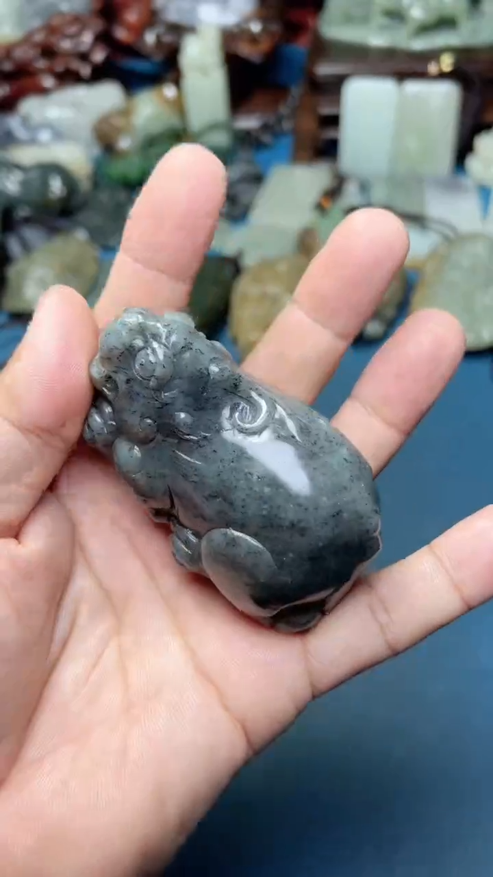 未镶嵌和田玉把件-