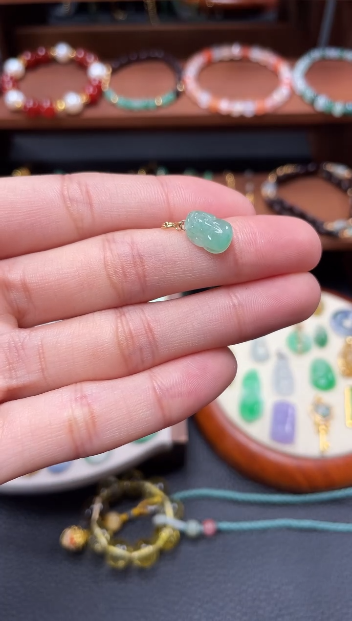 【闪购商品】翡翠吊坠(不含链)18K金镶嵌一个  JK690