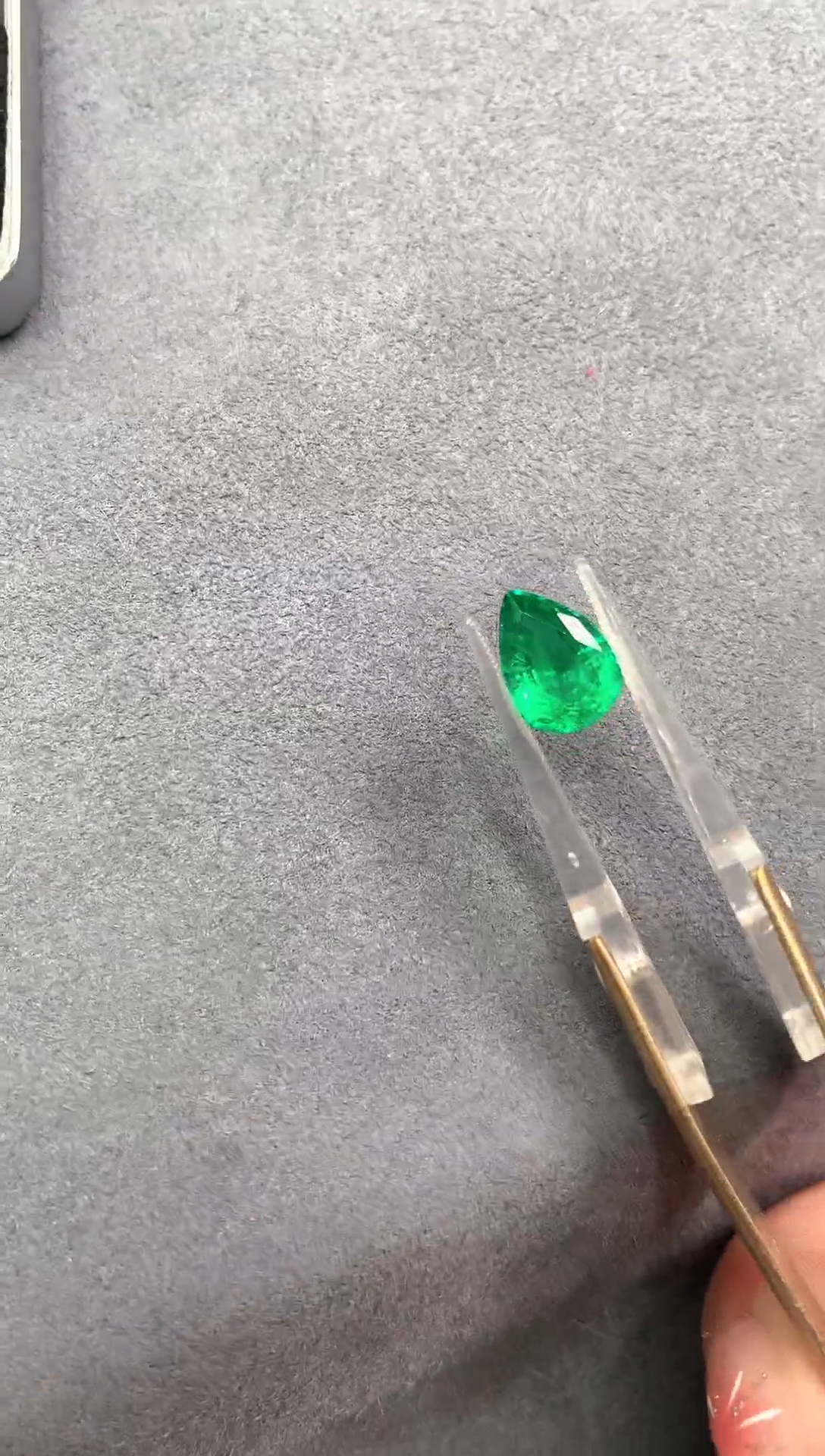 【闪购商品】祖母绿裸石未镶嵌2.55克拉VVG