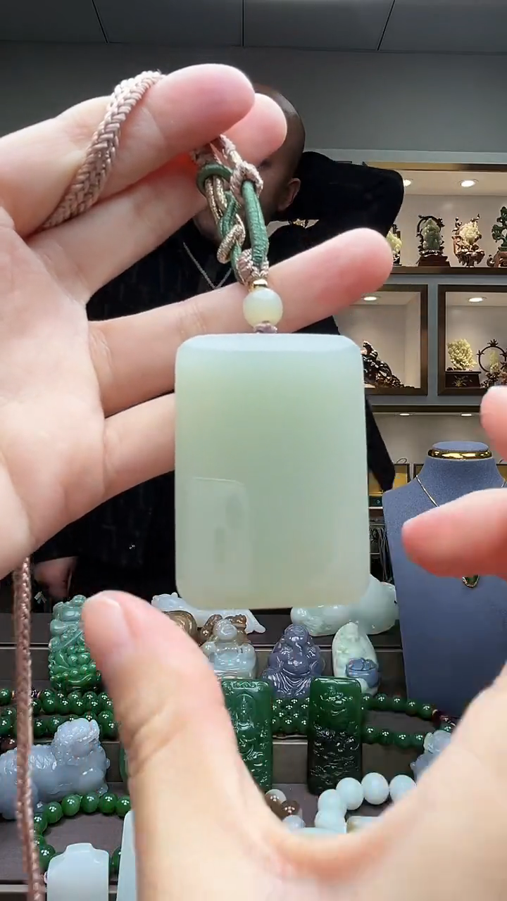 【闪购商品】和田玉颈饰未镶嵌苏