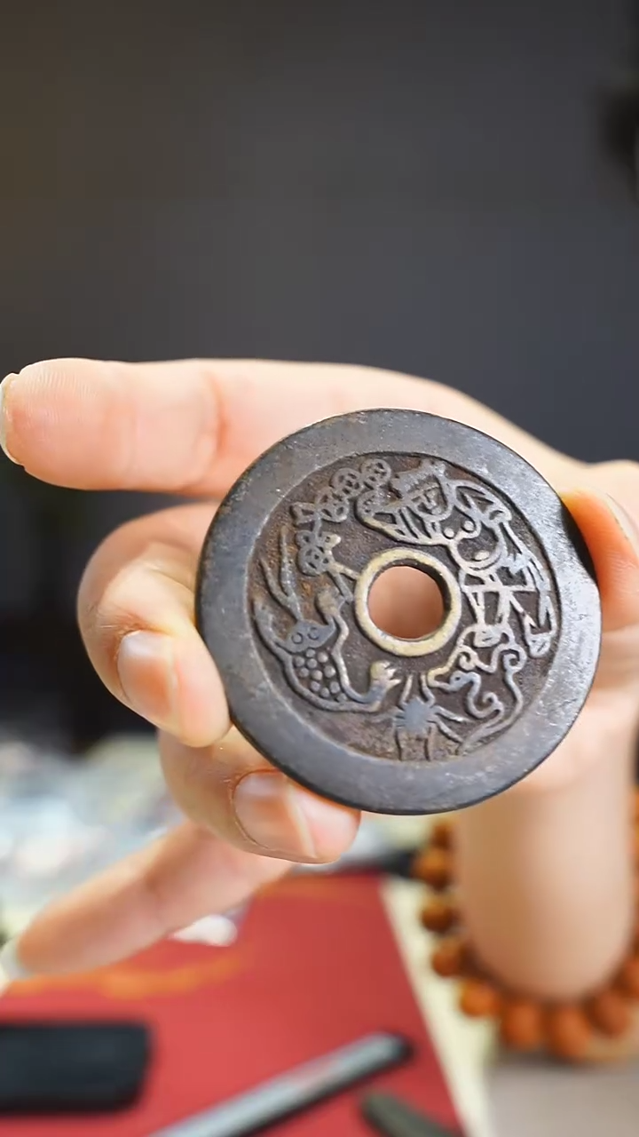 【闪购商品】金属老刘海蟾祖师背五毒/4.5/0301