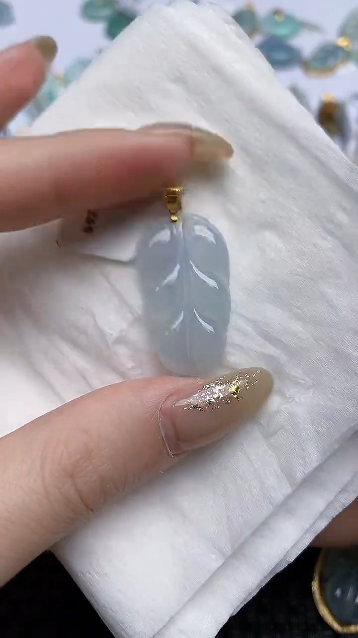 【闪购商品】翡翠颈饰18K金镶嵌天然翡翠A货