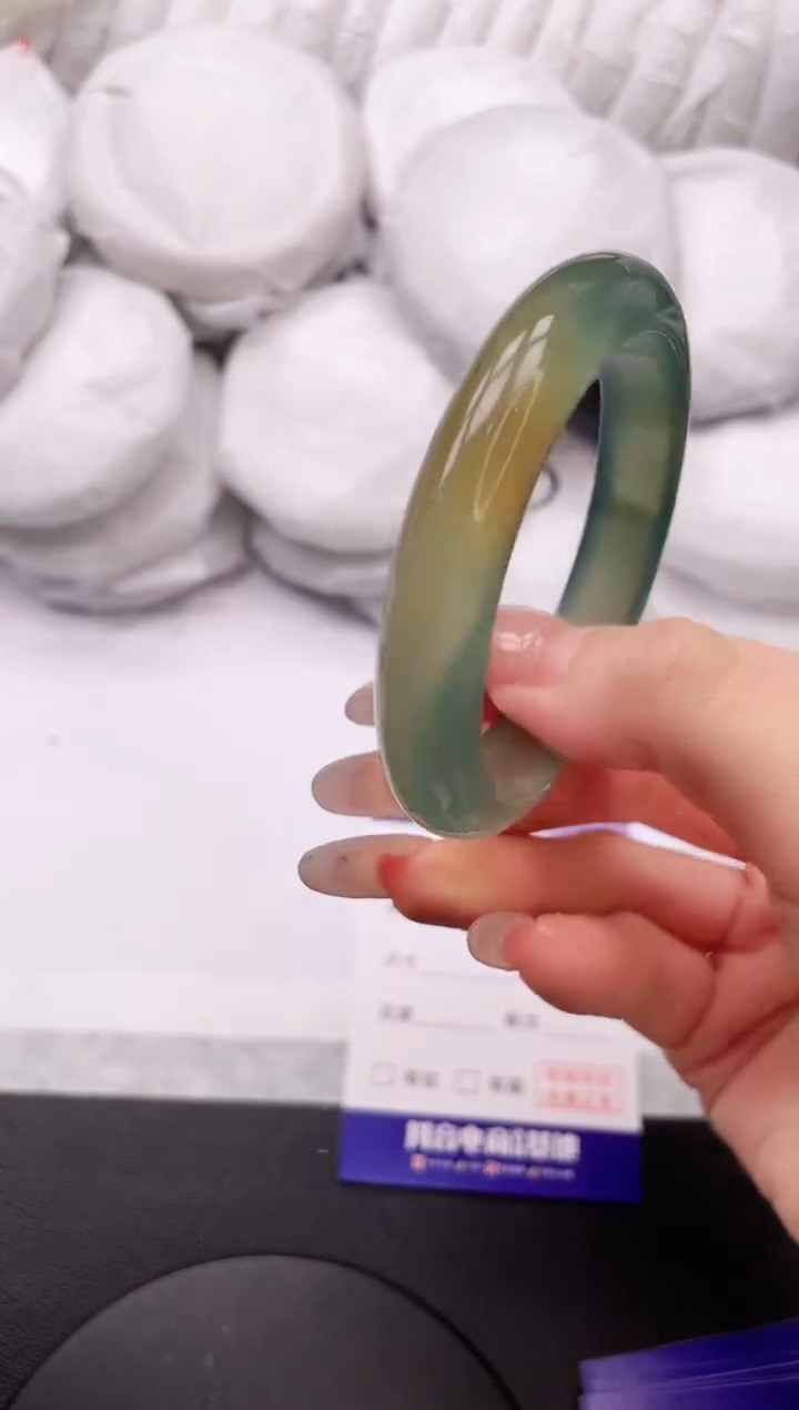 【闪购商品】石英质玉手镯未镶嵌16K346-54