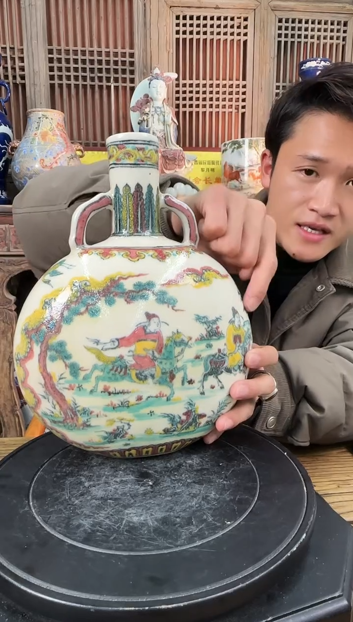 【闪购商品】摆件陶瓷 摆件 抱月扁平尊