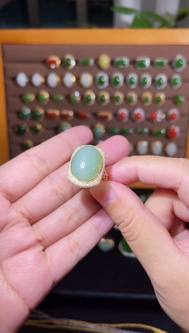 【闪购商品】和田玉戒指18K金镶嵌粉青厚金镶嵌戒指