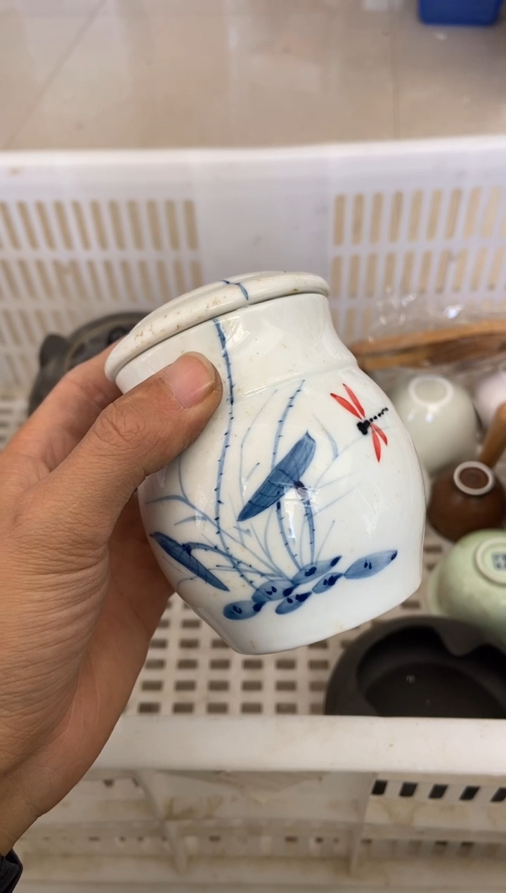 杯无运费险有瑕疵的摄影的产品有使用过的痕迹有点脏介意勿拍