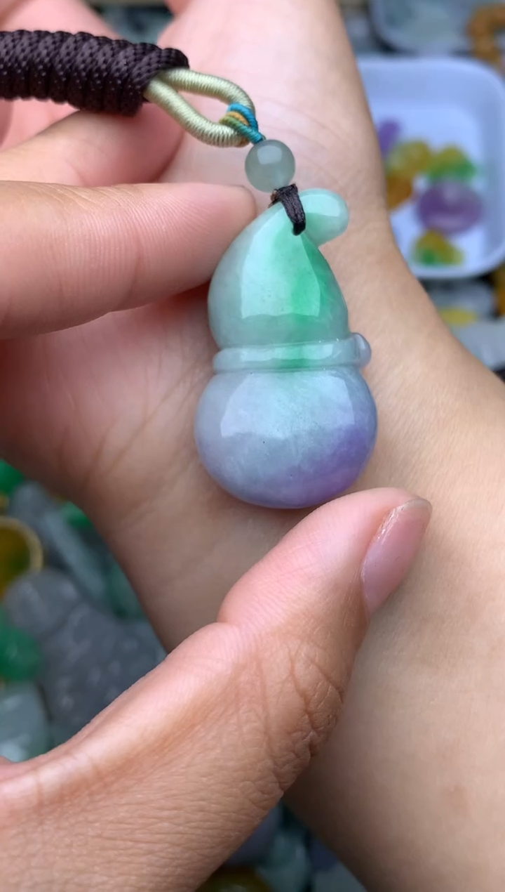 颈饰未镶嵌翡翠天然缅甸翡翠吊坠