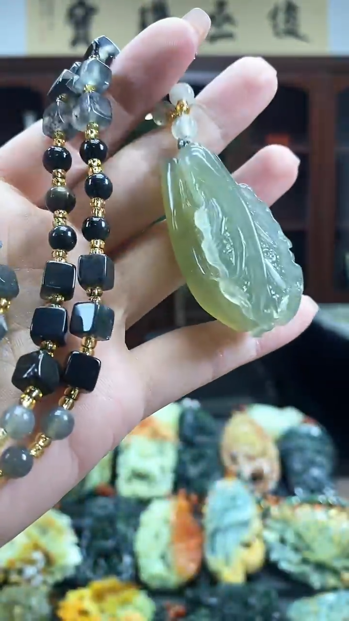 【闪购商品】蛇纹石玉吊坠未镶嵌多样性发货*拍一发一