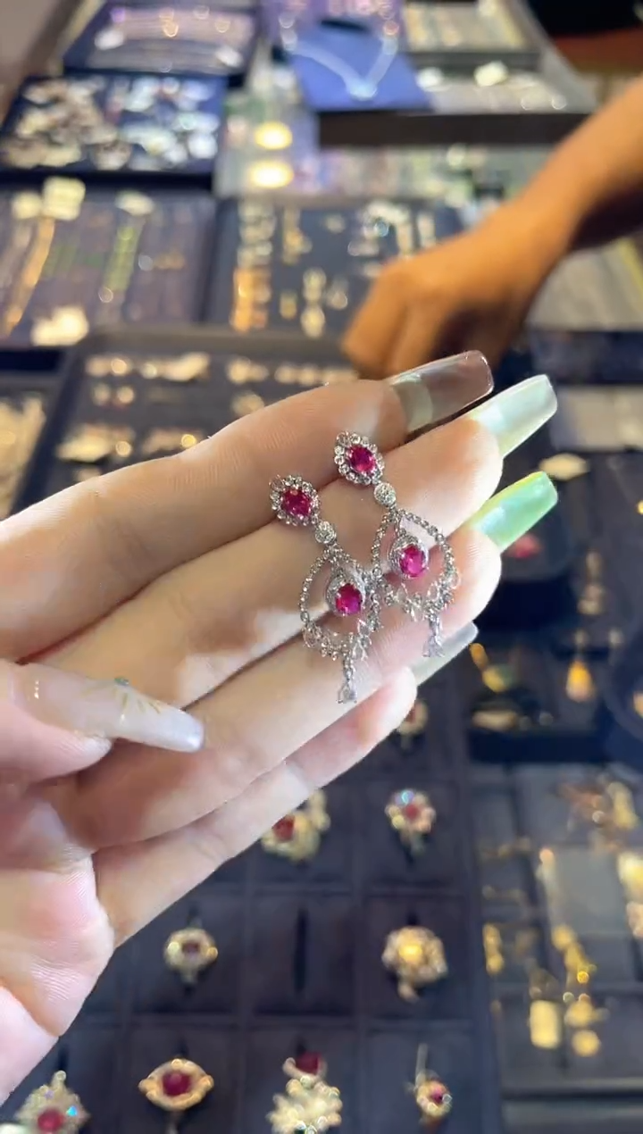 18K金镶嵌耳饰红宝石   JZ