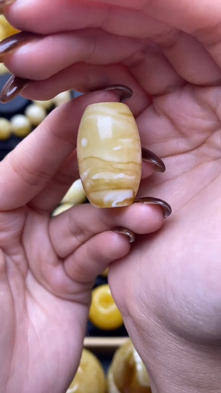 【闪购商品】琥珀裸石未镶嵌蜜蜡.62