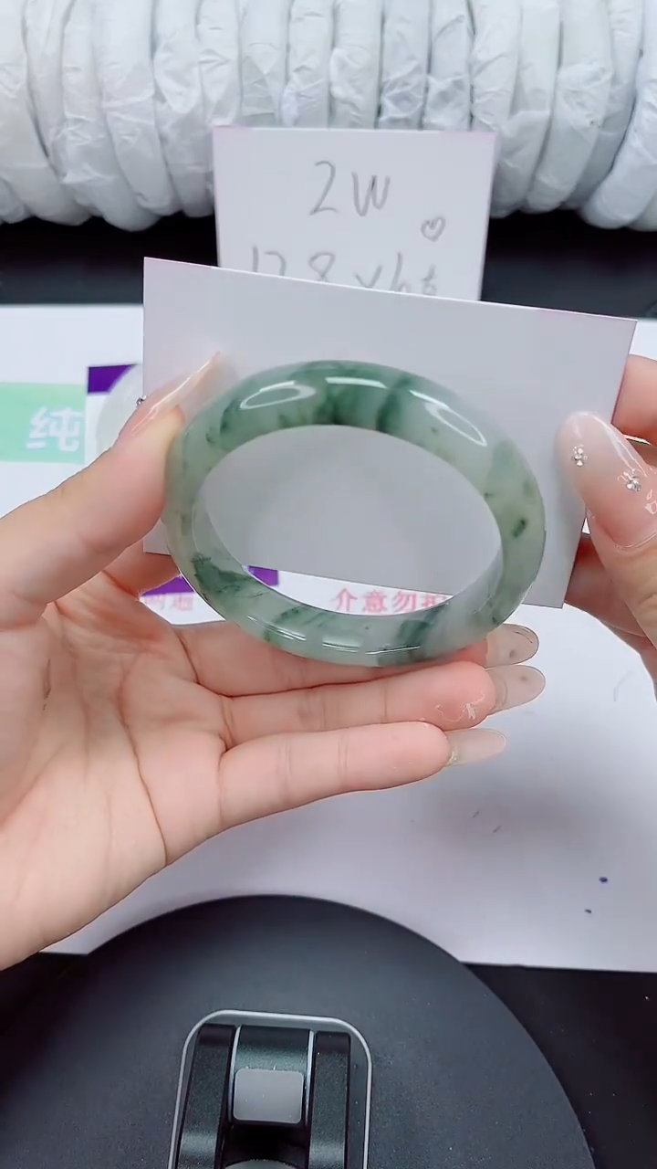 石英质玉手镯未镶嵌62-56/57