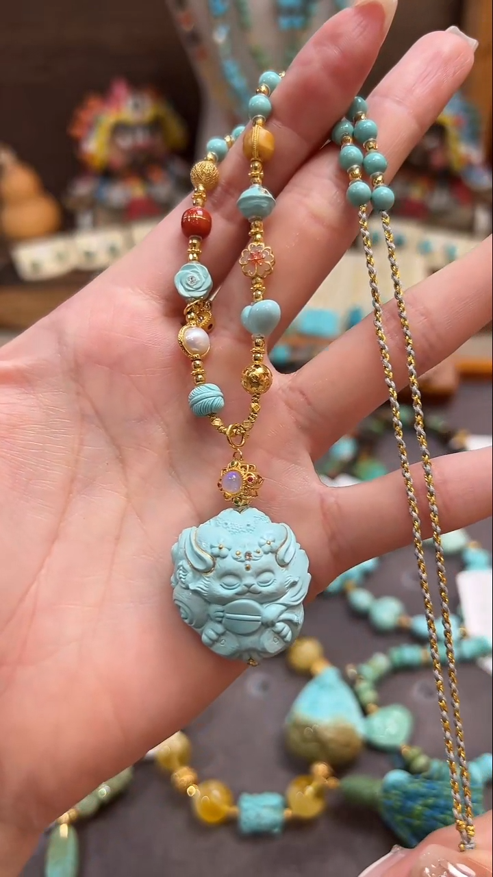 18K金镶嵌绿松石颈饰绿松石项链