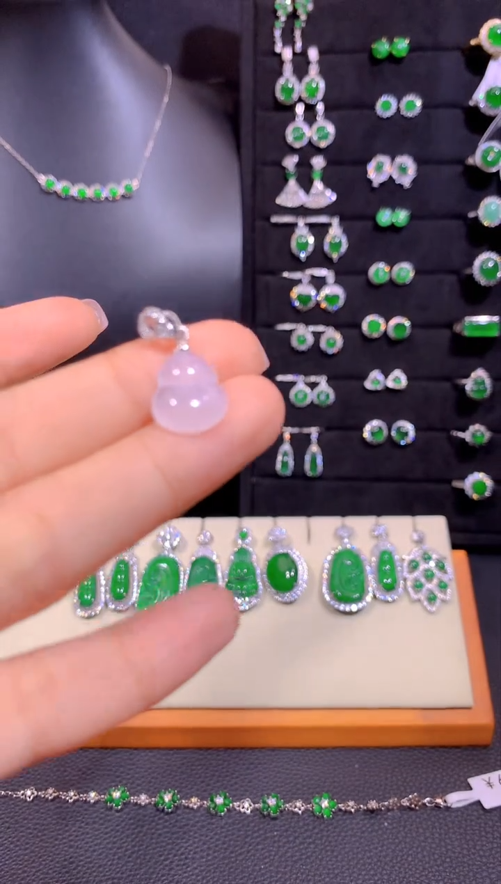 【闪购商品】翡翠银S925镶嵌颈饰多样性