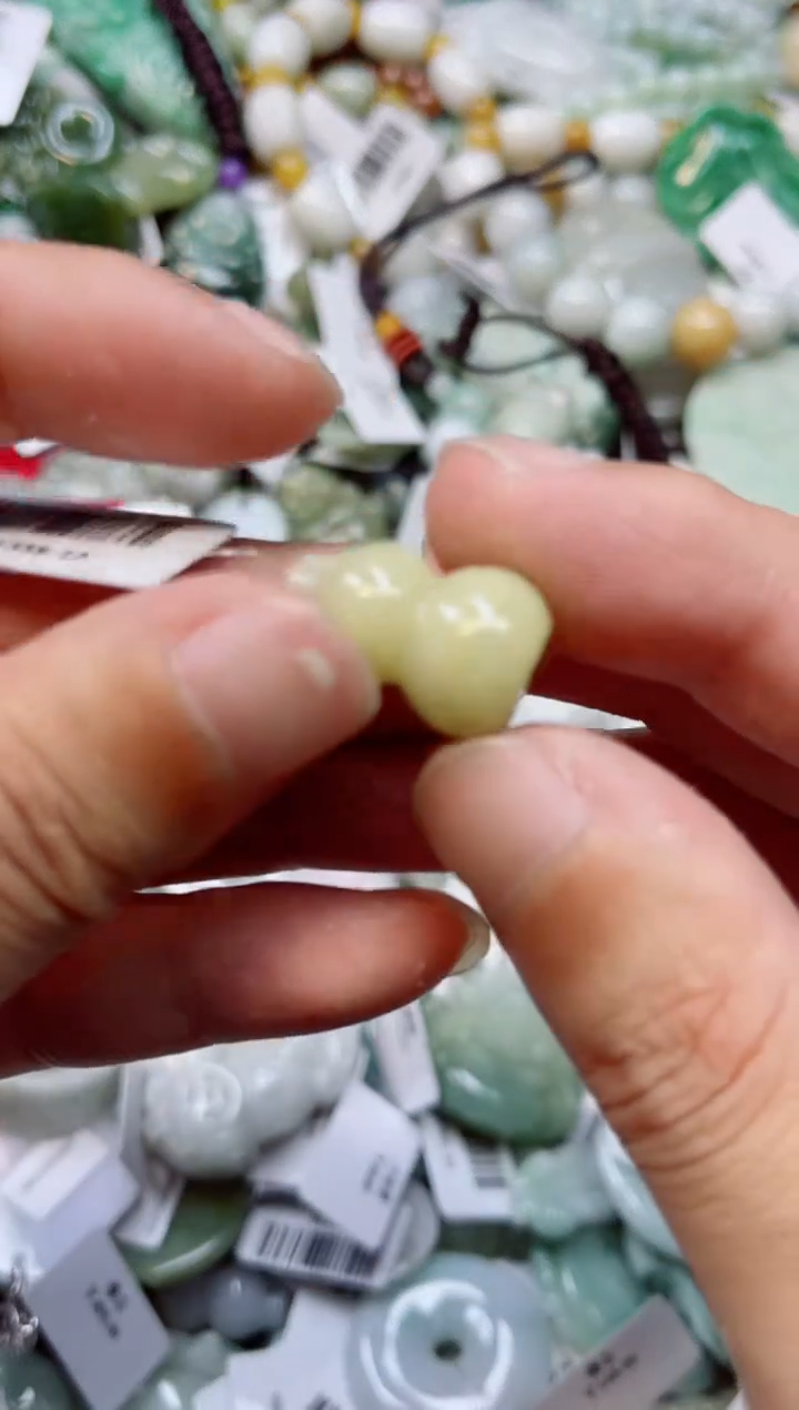 【闪购商品】翡翠颈饰未镶嵌00018519