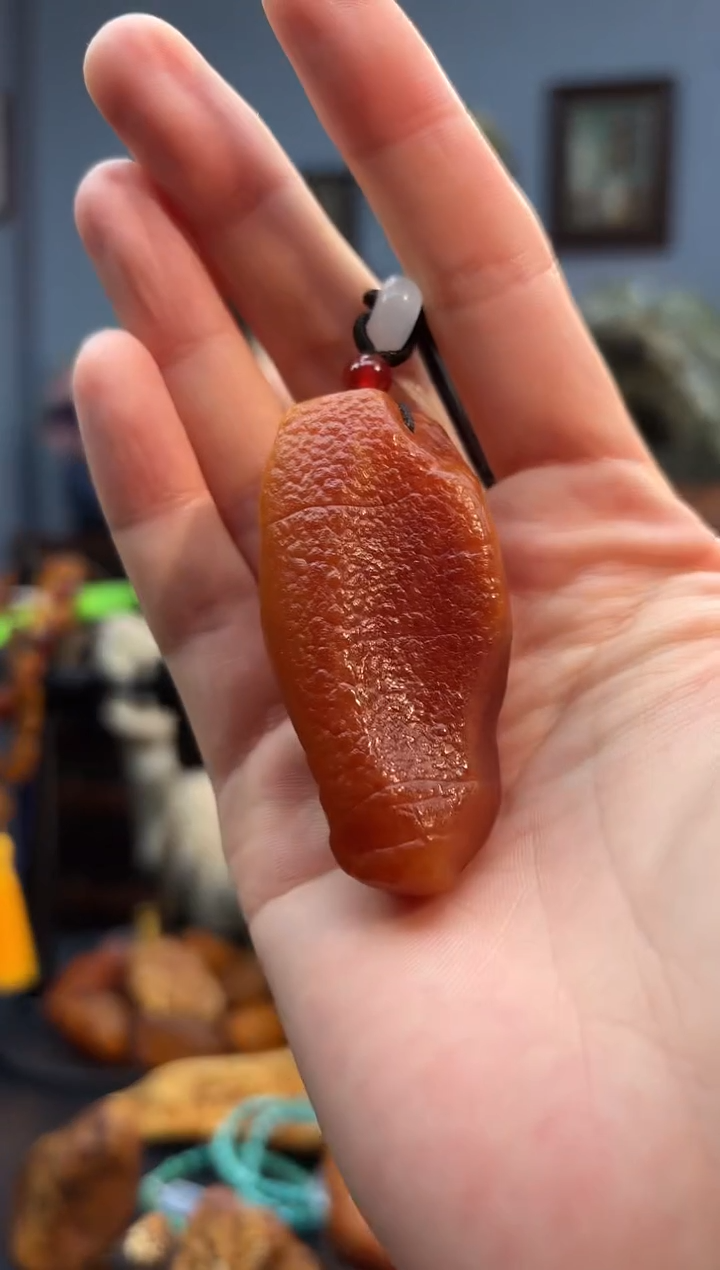 琥珀颈饰未镶嵌手把