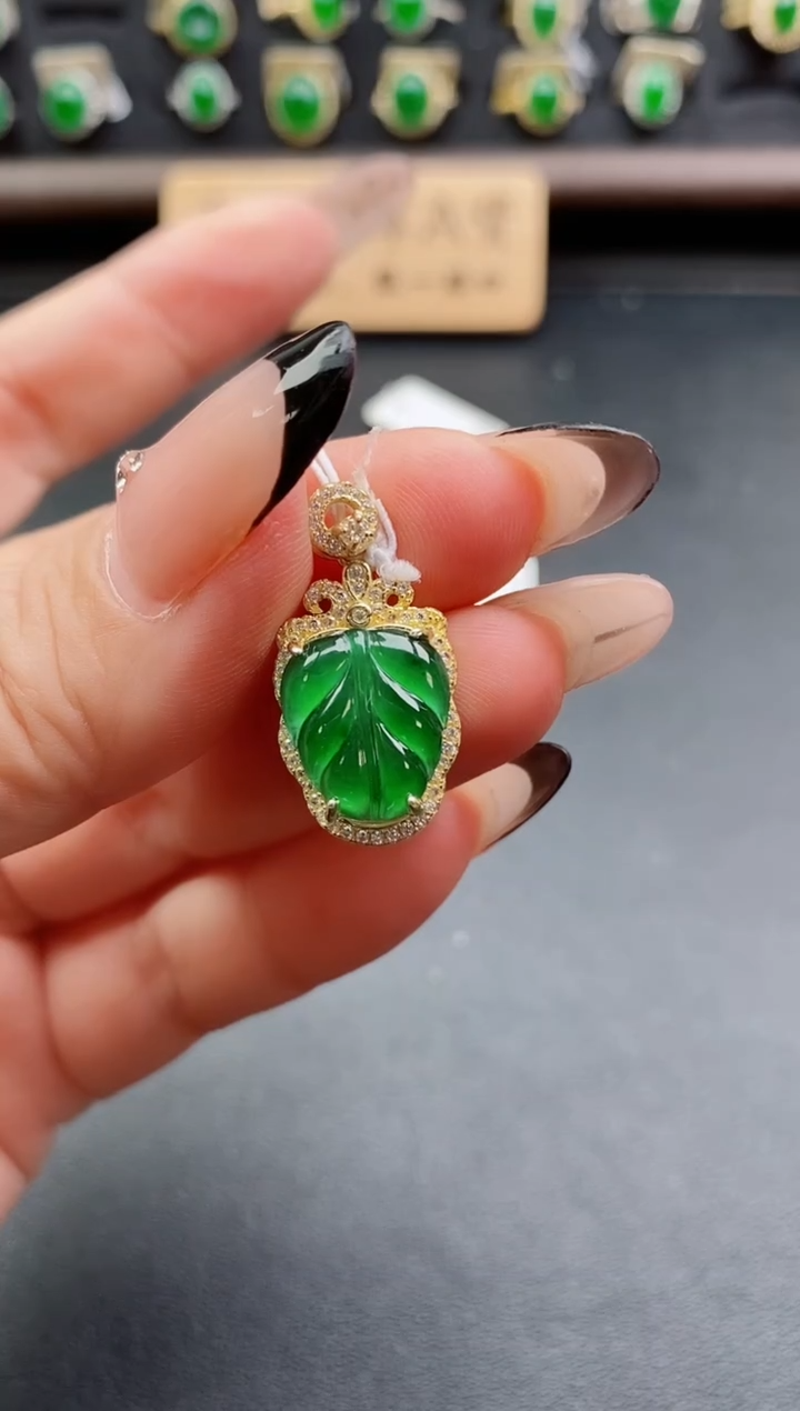 吊坠(赠链)银S925镶嵌翡翠1