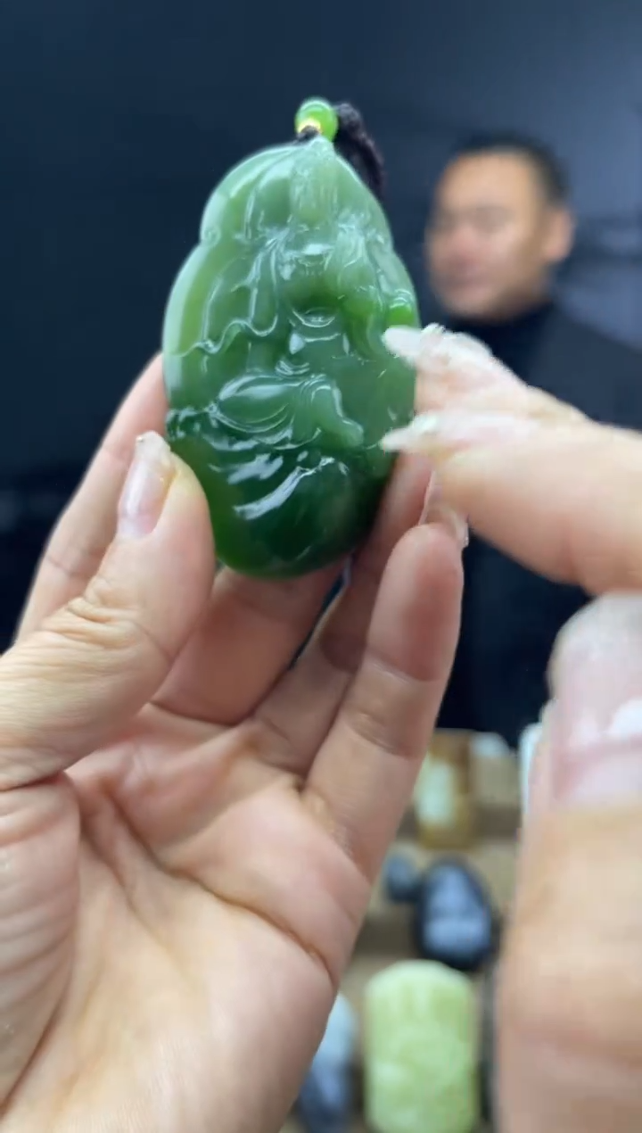 颈饰未镶嵌和田玉1