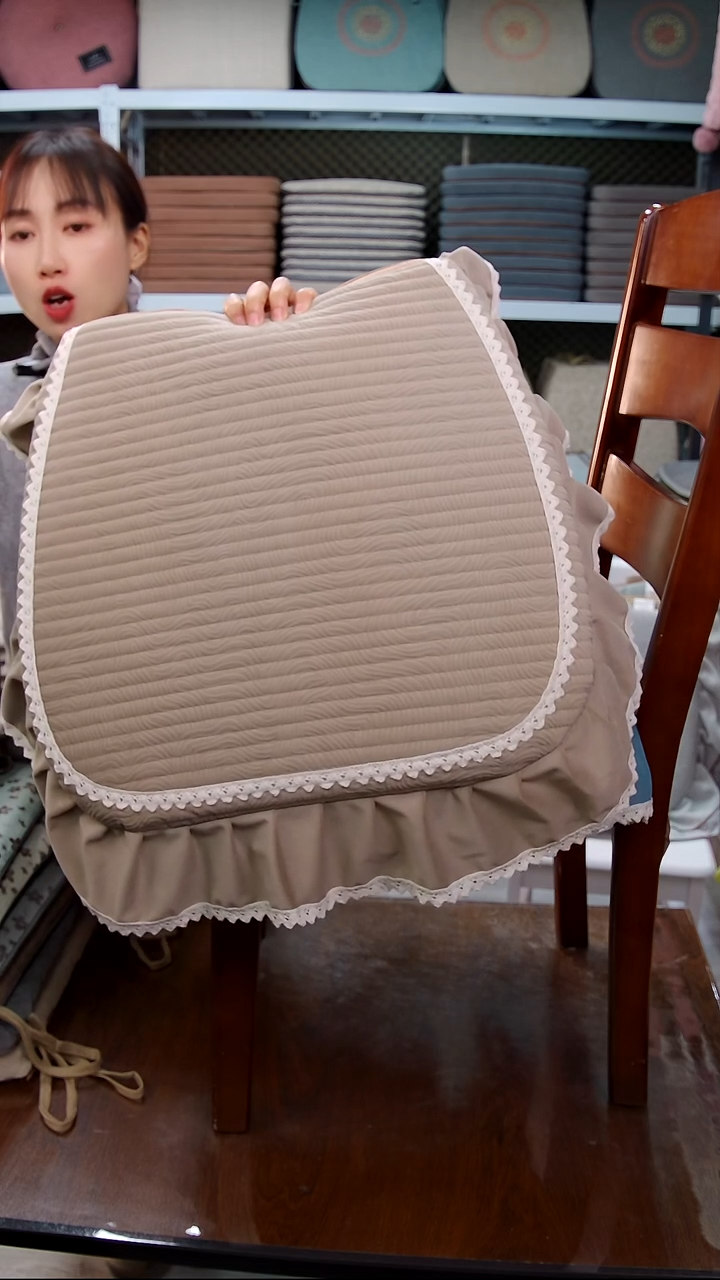 布细绒—横条：咖色10个