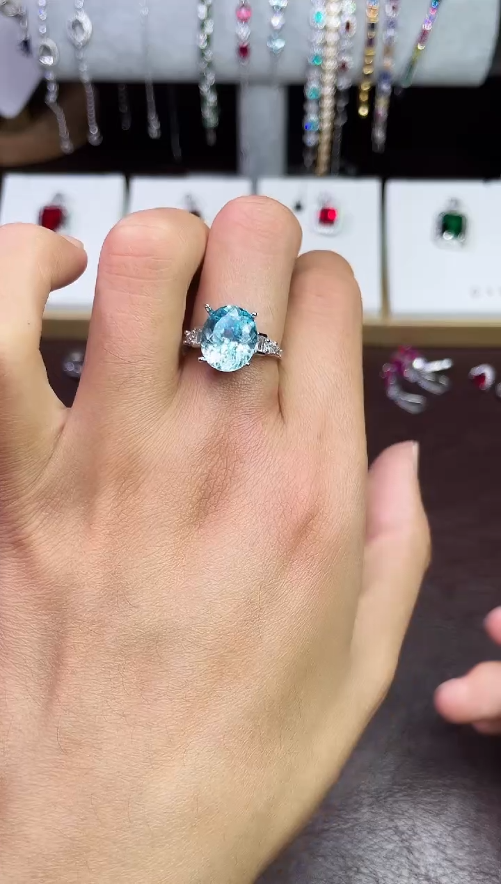 足铂镶嵌合成（培育）蓝宝石戒指/指环海蓝戒指