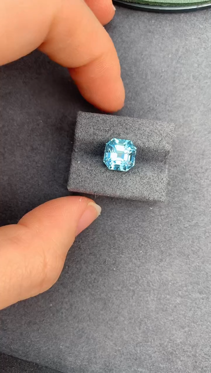 【闪购商品】海蓝宝石裸石未镶嵌3.9ct海蓝宝