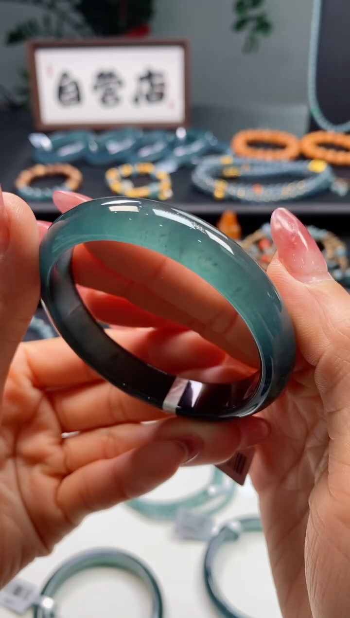 【闪购商品】翡翠手镯未镶嵌0246933181