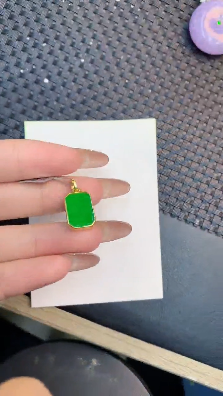 颈饰未镶嵌翡翠1