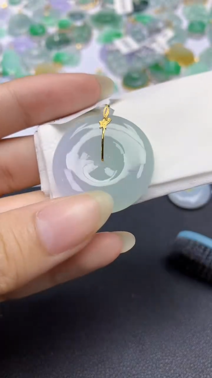 颈饰18K金镶嵌翡翠天然缅甸a货翡翠百元以上9元证书费自理