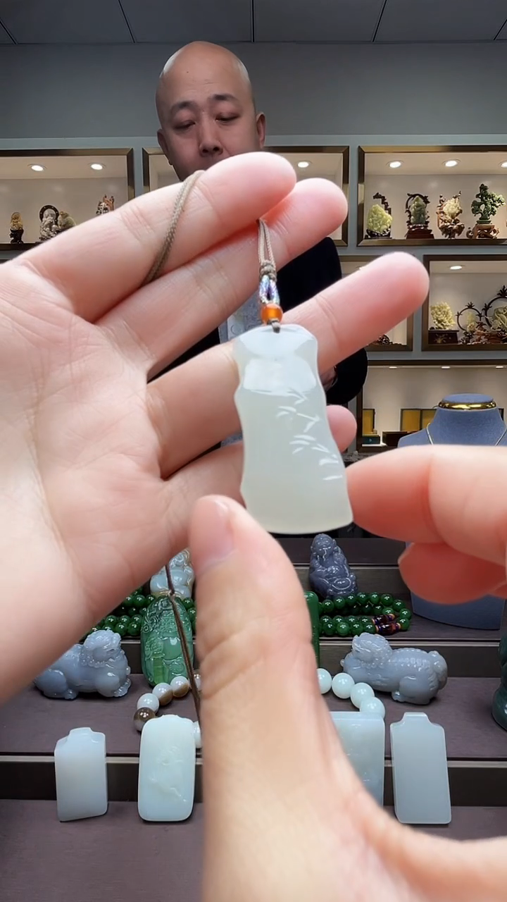 【闪购商品】和田玉颈饰未镶嵌苏