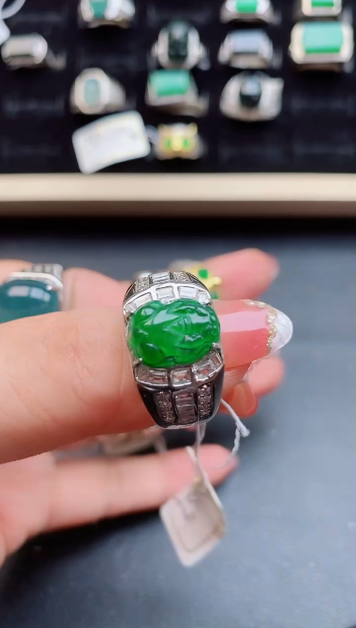 【闪购商品】翡翠戒指银S925镶嵌508500