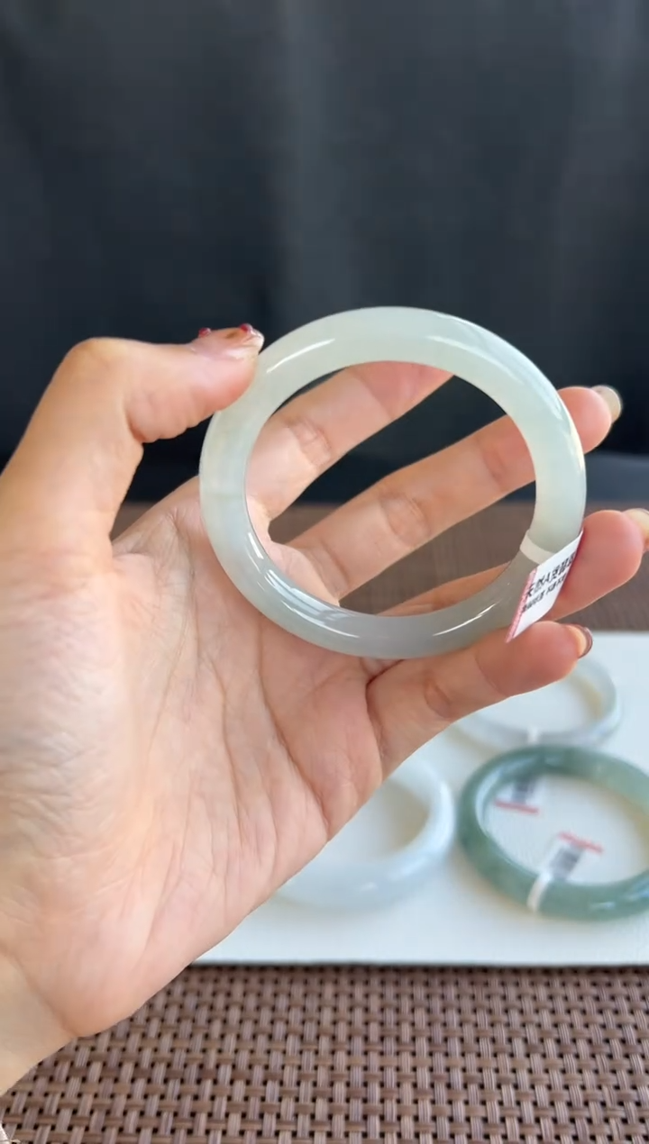 未镶嵌手镯翡翠43号54*8.9*8.6