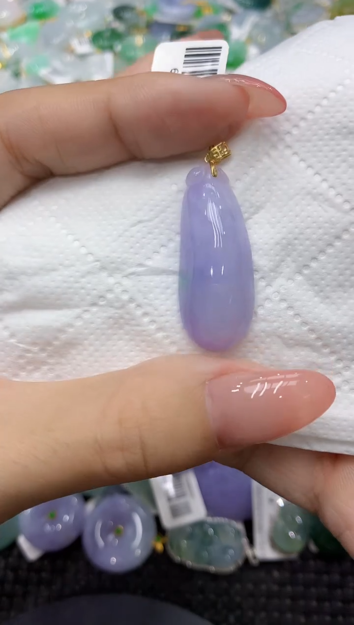 颈饰18K金镶嵌翡翠111111111111