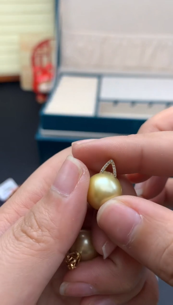 【闪购商品】定制海水珍珠颈饰18K金镶嵌//////////