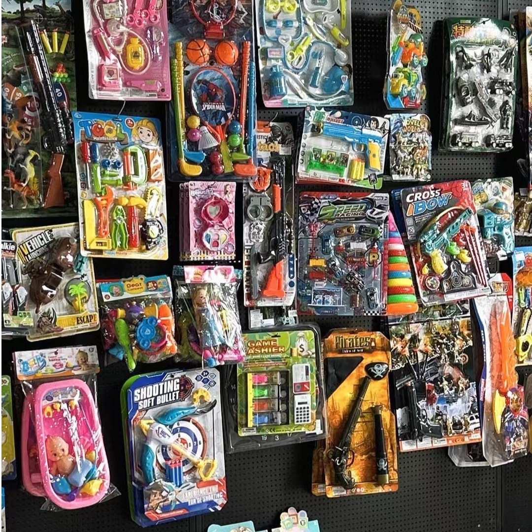 展柜下架玩具，微瑕疵，不包电池，介意勿拍（满15.9包邮）