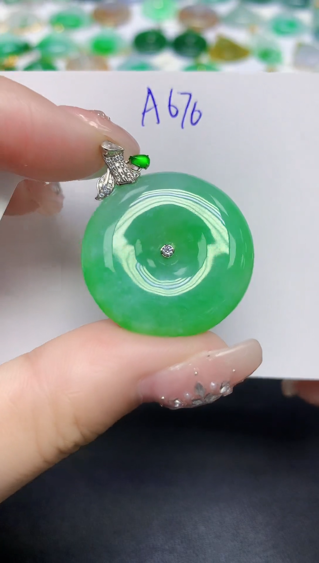 颈饰18K金镶嵌翡翠天然缅甸翡翠A货翡翠百元以上9元证书费自理