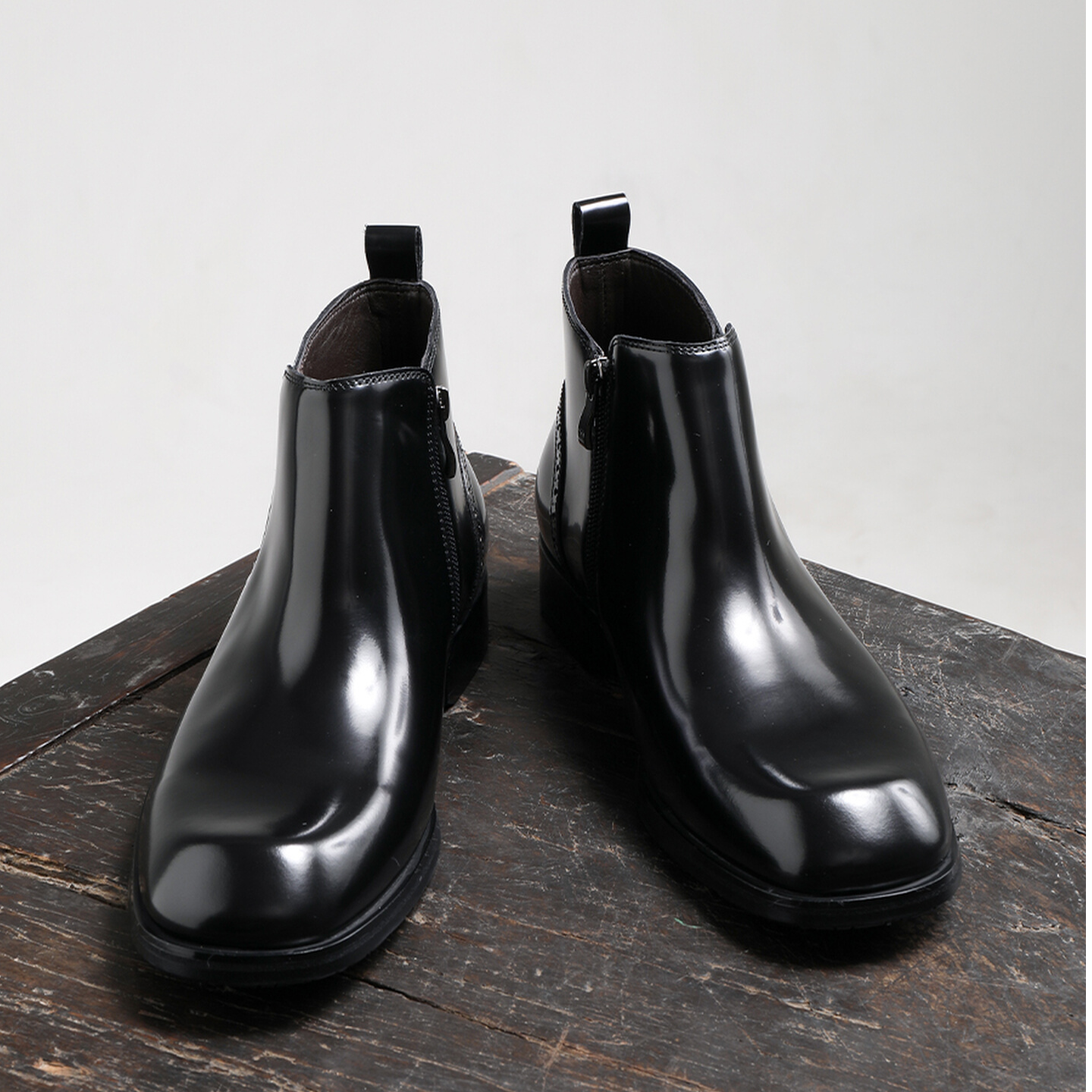 秋冬新款英伦切尔西靴男方头商务皮鞋男士亮皮马丁靴短靴时尚通勤