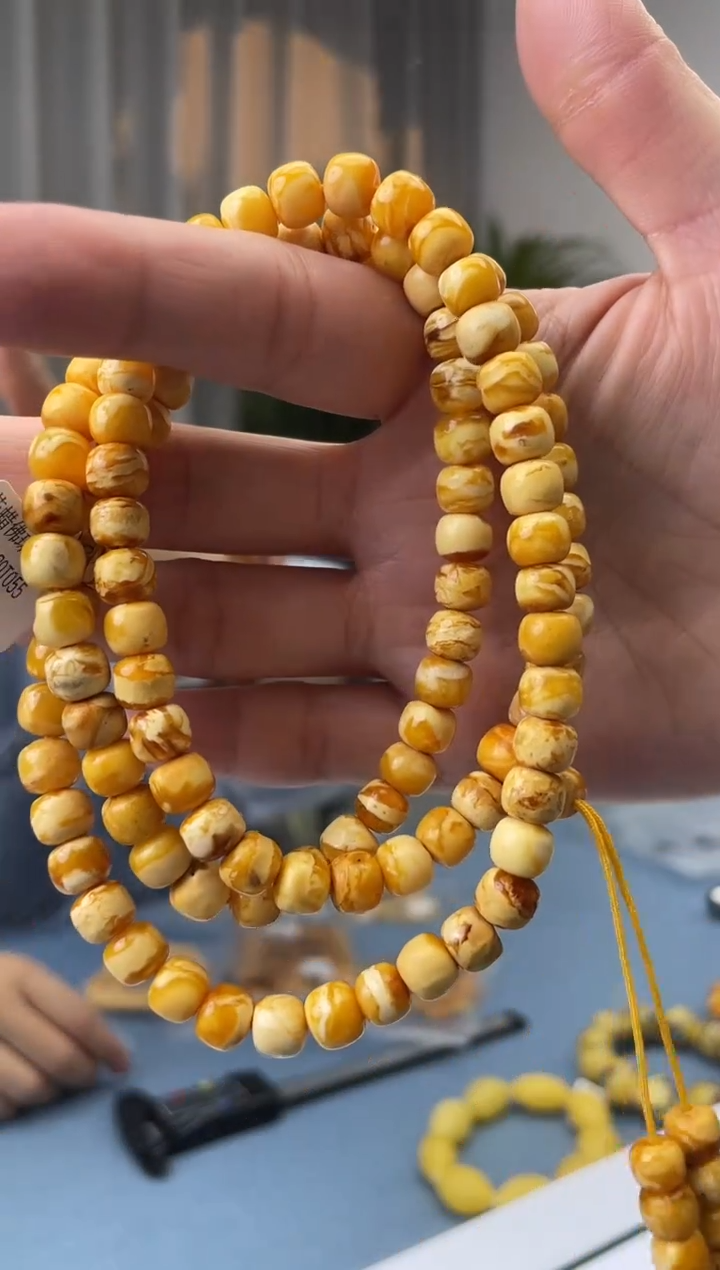 【闪购商品】蜜蜡珠宝奇石未镶嵌假一罚十，微瑕发一件025.7