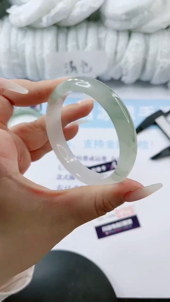 【闪购商品】石英质玉手镯未镶嵌多样性发货L503