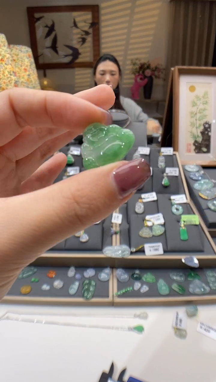 【闪购商品】翡翠颈饰未镶嵌佛公