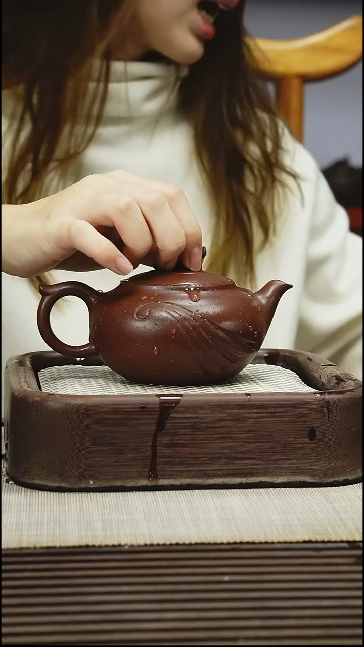 茶壶紫砂300CC  