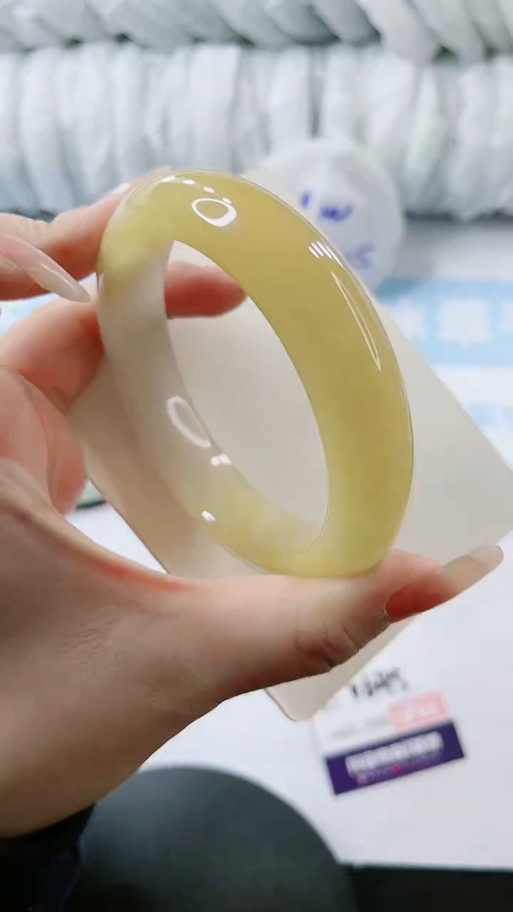 【闪购商品】石英质玉手镯未镶嵌多样性发货V645-62