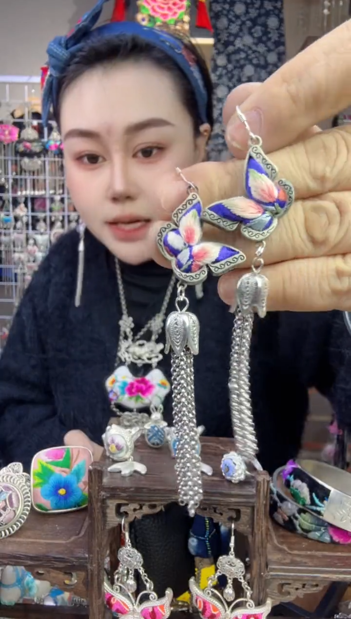【闪购商品】刺绣纯手工苗绣非遗耳环