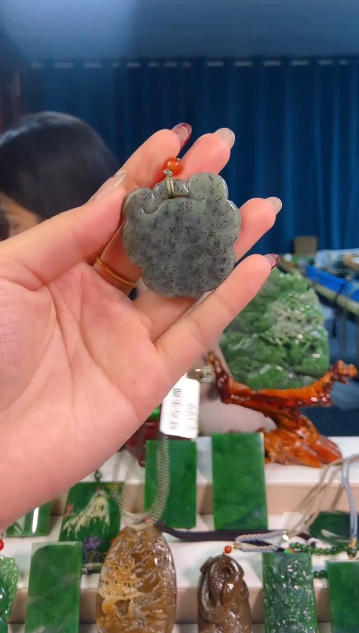 【闪购商品】和田玉挂件未镶嵌1