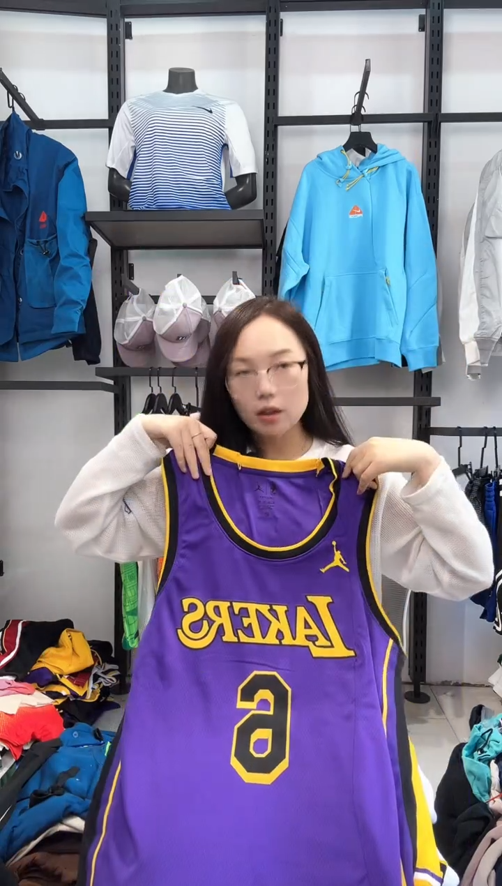 2579  编码  耐克卫衣服饰瑕疵款过款为准 尺码