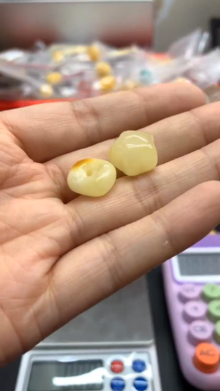 未镶嵌琥珀珠宝奇石2080一单