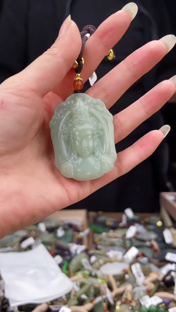 颈饰未镶嵌和田玉1