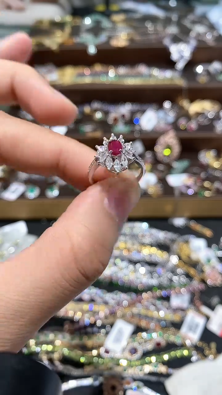 【闪购商品】红宝石戒指银S925镶嵌戒指