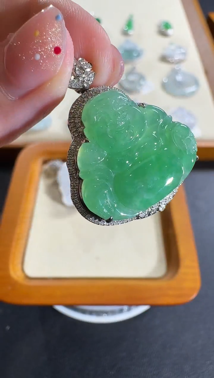 【闪购商品】翡翠吊坠(不含链)18K金镶嵌【源头工厂】钻石镶嵌